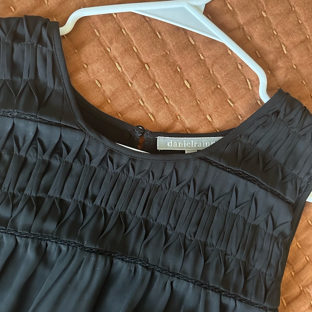 Loose Fit Women’s Black Pleated Top